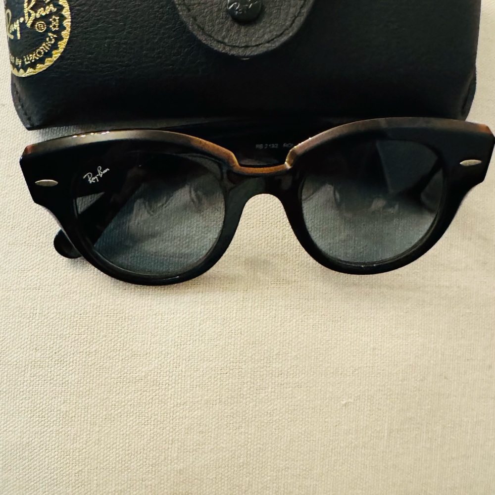 Ray-Ban Men’s Black Tortoise Wayfarer Sunglasses